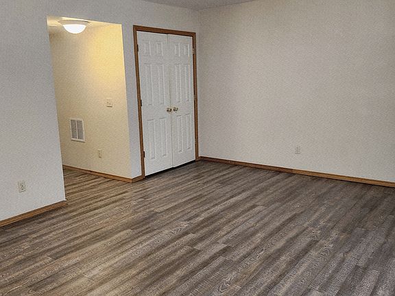 2nd image of 117 S Duck St #1