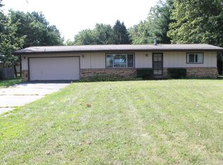 495 E Grove St, Wheatfield, IN