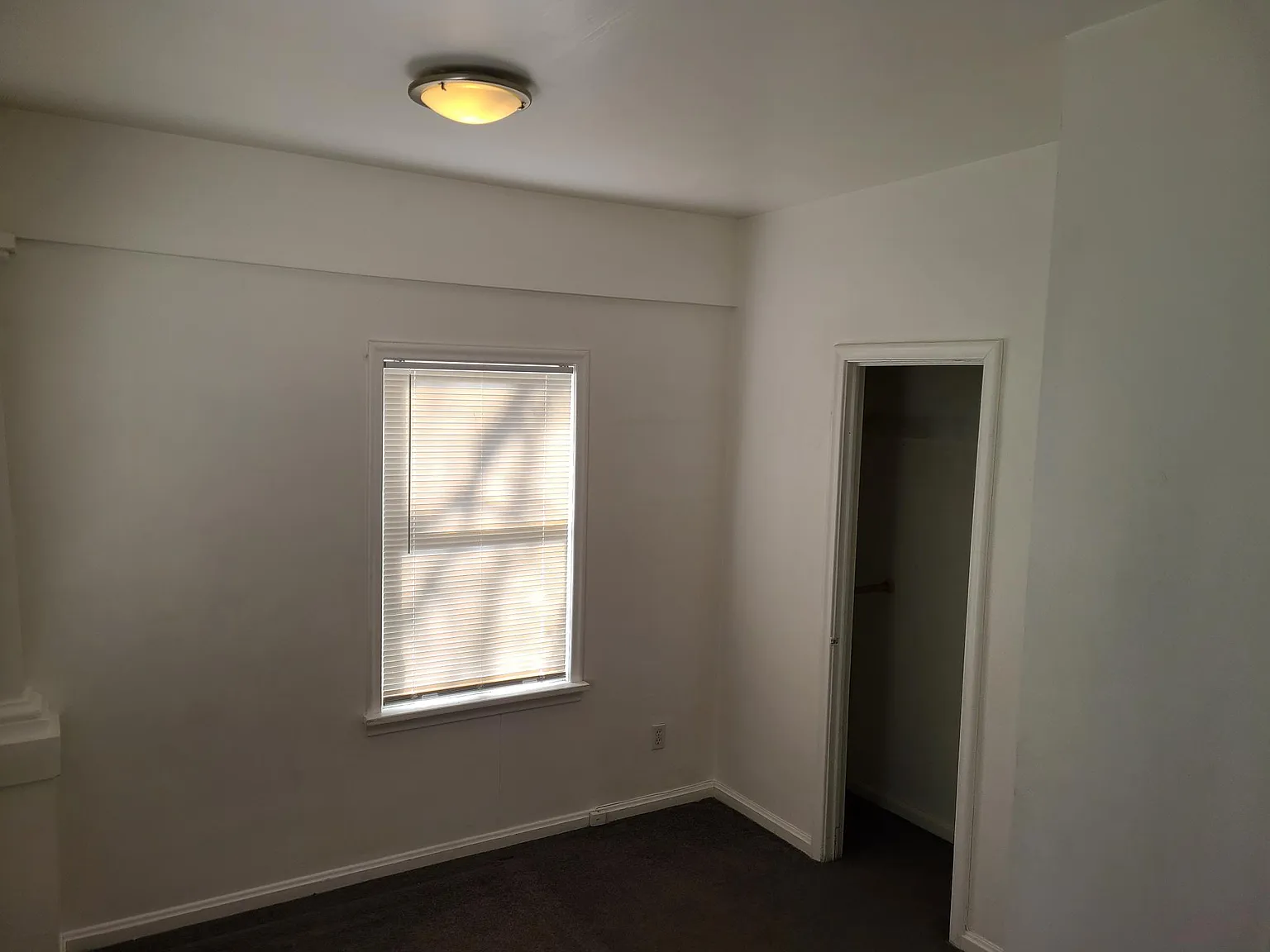 1087 E 3rd Ave — Photo 2