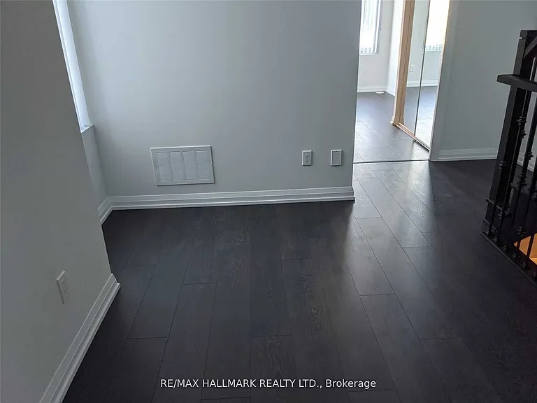 1010 Portage Pkwy #Townhouse 15 — Photo 16