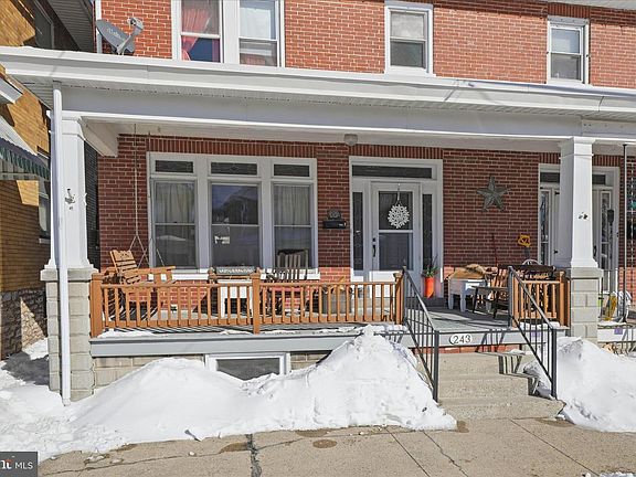 3rd image of 243 W Franklin St