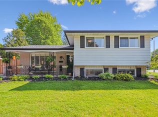 291 Parkmount Dr, Waterloo, ON N2L4M9