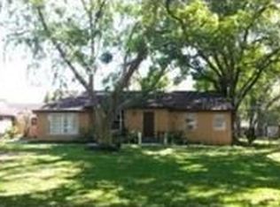 8104 Wire Rd, Zephyrhills, FL 33540