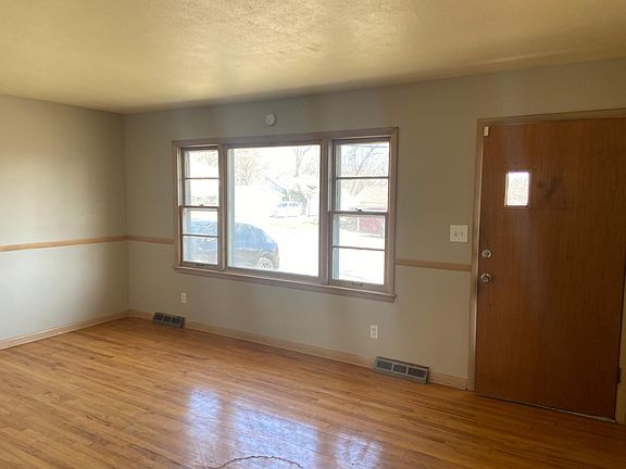 3rd image of 316 S Leslie St