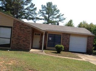 284 Pinewood Dr, Millbrook, AL 36054