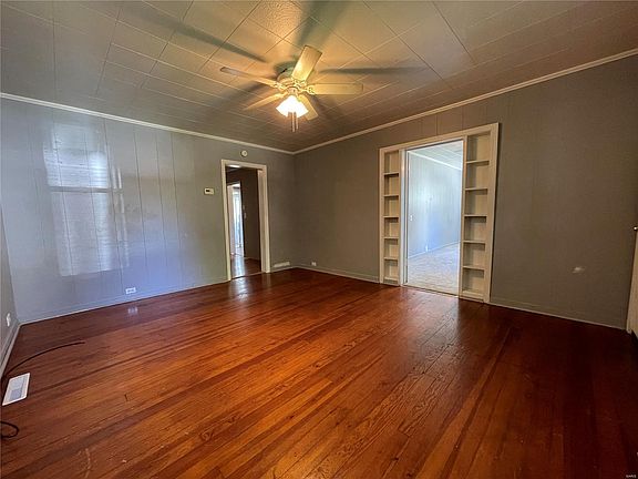 4th image of 720 N 12th St