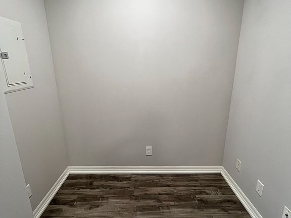 5th image of 1403 Royal York Rd #1009