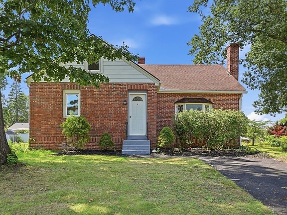 3rd image of 78 Wollaston St