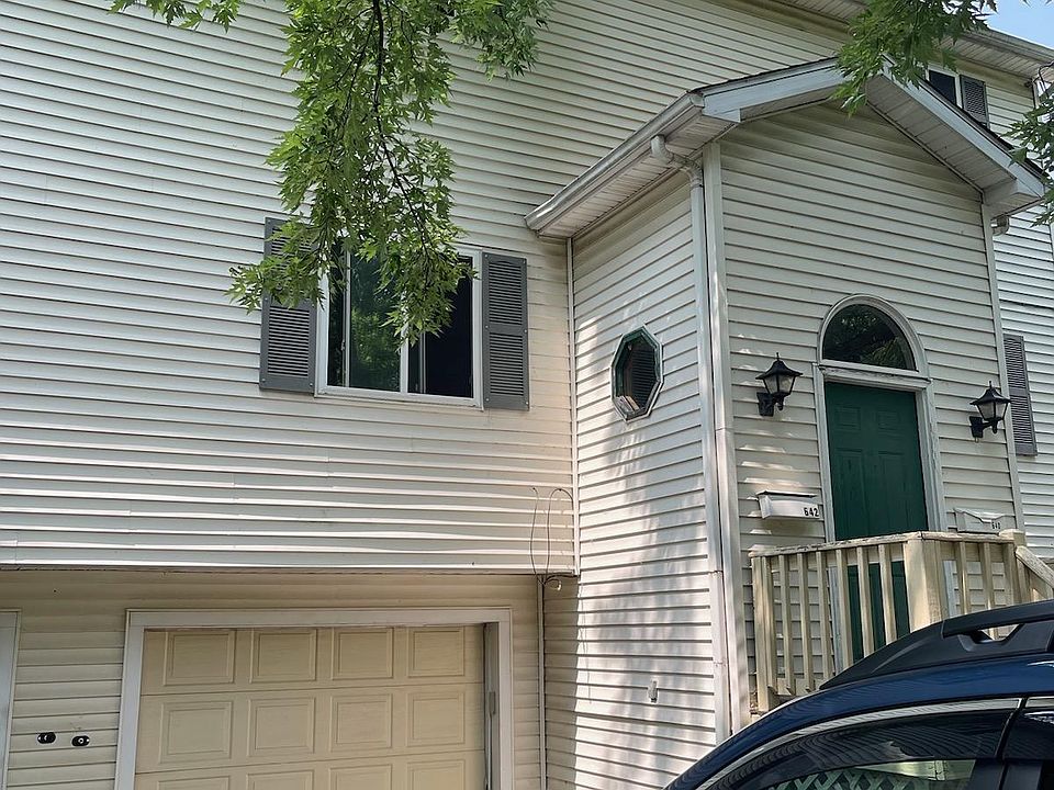 1st image of 642 W 25th St