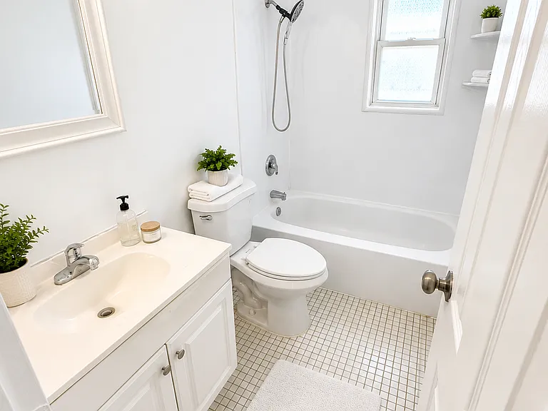 289 Main St #9Q — Photo 2