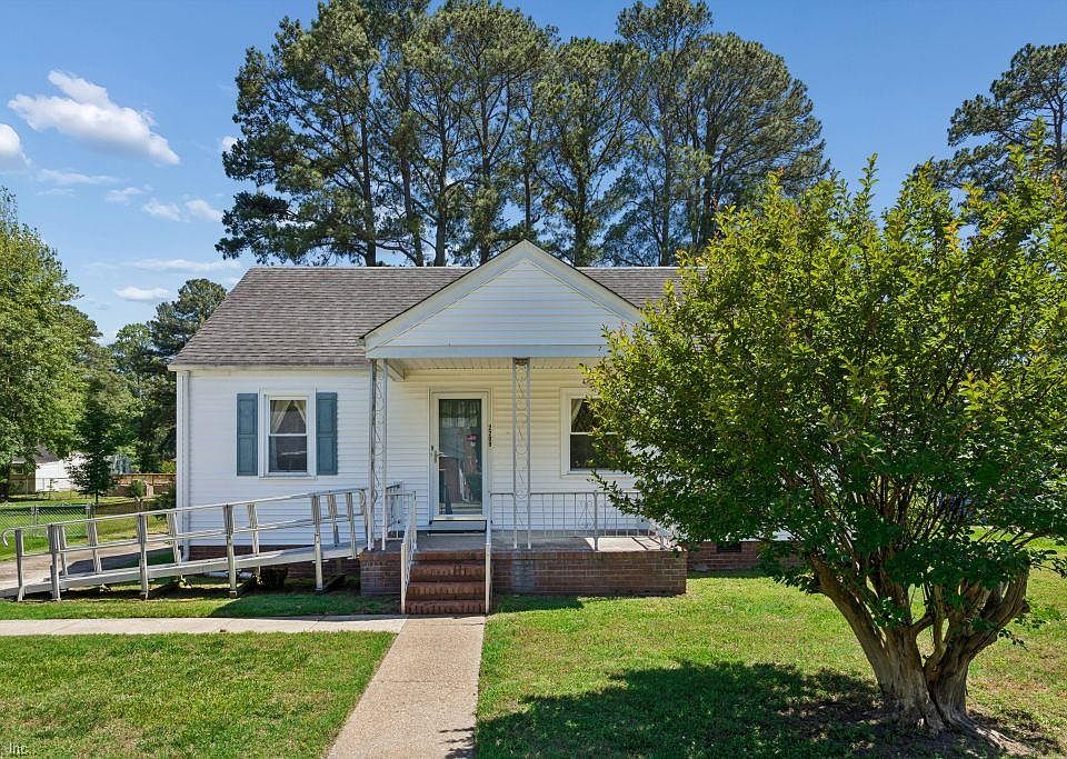 1st image of 2209 Wintergreen Dr