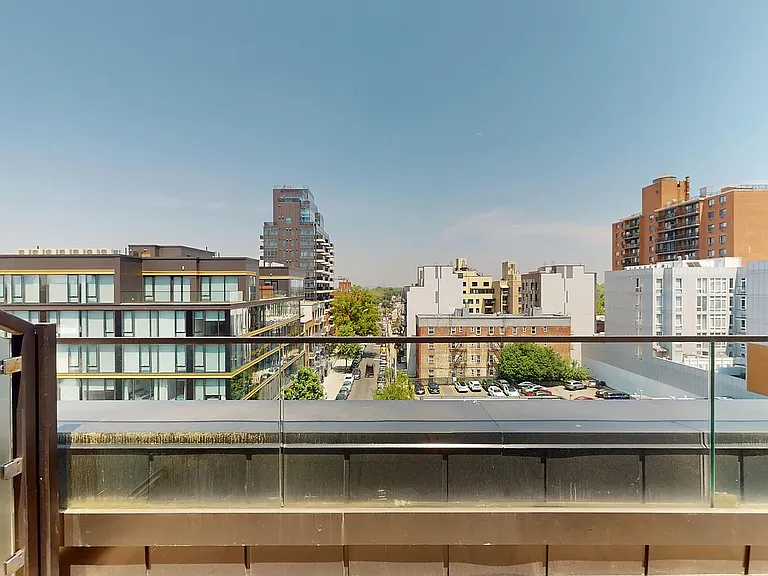 14474 Northern Blvd #PHM — Photo 6