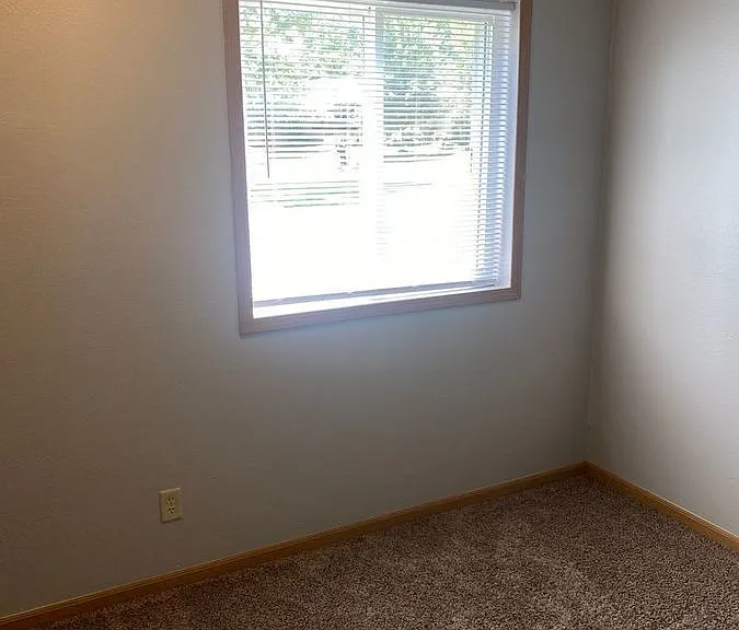 225 Ash St #14 — Photo 12