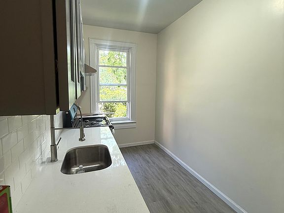 5th image of 3066 Brighton 14th St APT 1