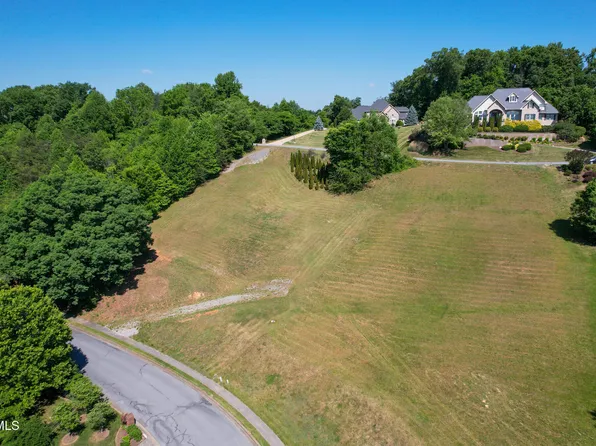 3417 Stoneridge Dr, Johnson City, TN 37604