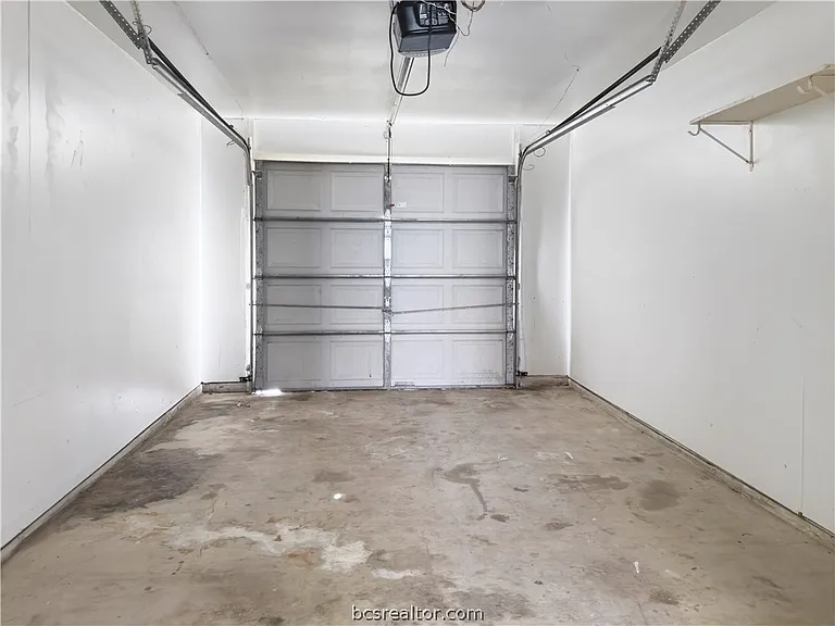 3003 Highwood Ln — Photo 9
