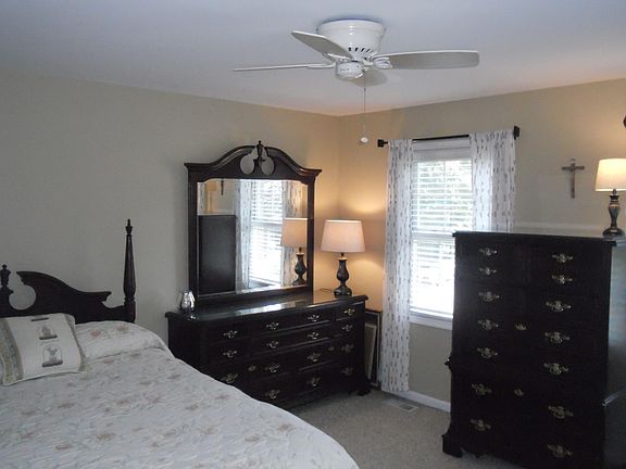 5th image of 13957 Bridgewater Ct