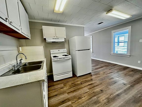 5th image of 1422 Greenwood Ave #0