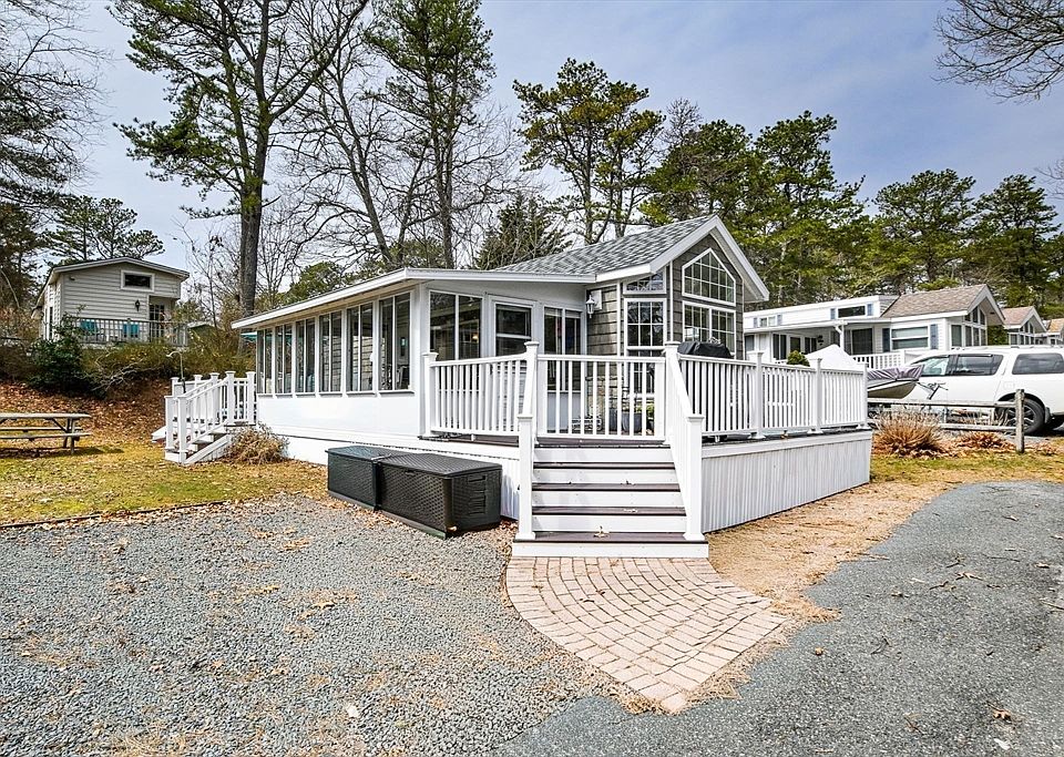 1st image of 185 Cotuit Rd #1
