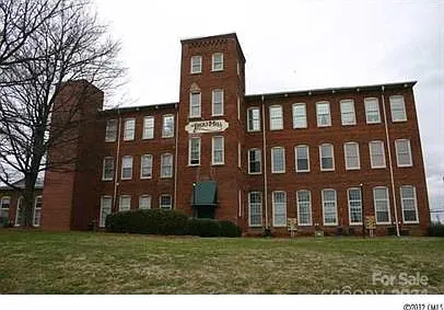 Locke Mill Plaza — Photo 1