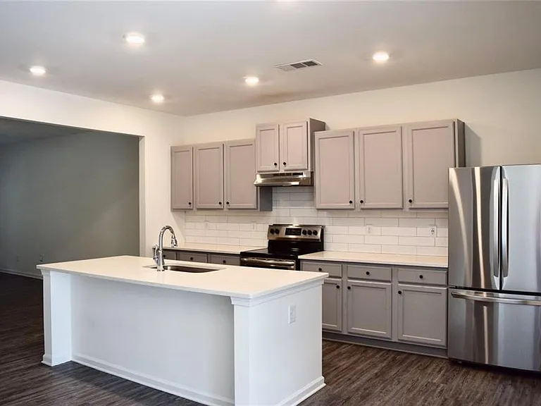 541 Ruths Dr — Photo 5