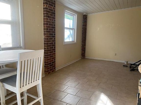 5th image of 1106 Sandringham Dr