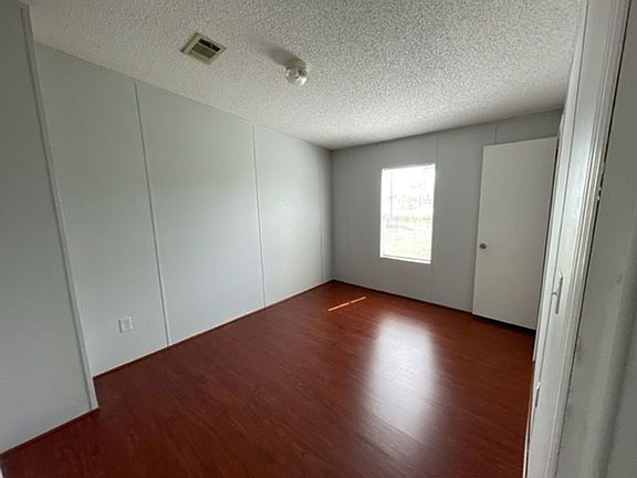 3rd image of 4884 Duncan Rd