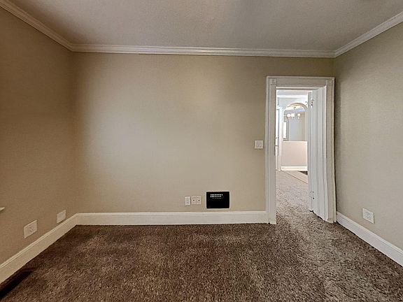 3rd image of 31 Broughton Rd