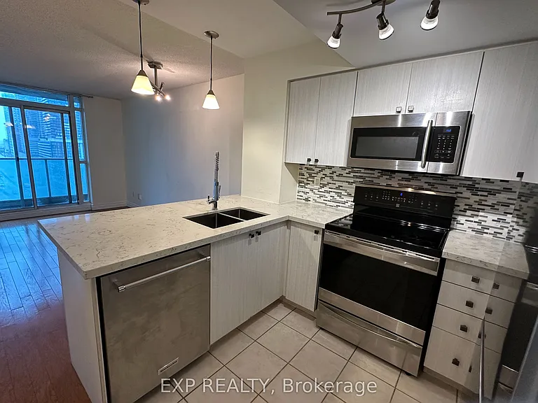 18 Yonge St #1306 — Photo 4