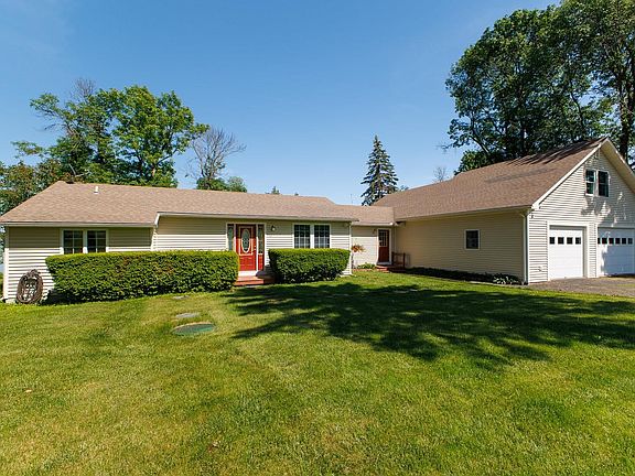 3rd image of 107 Mountain View Lane