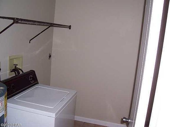 4th image of 2515 Johnson Dr