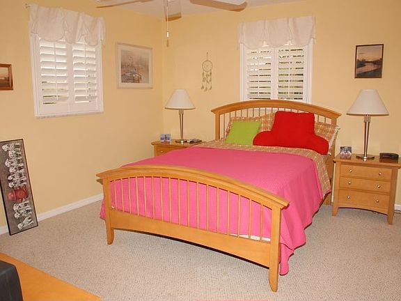 Bedroom with attached Bathroom