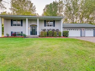 9687 223rd St N, Forest Lake, MN 55025