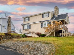 26 Berkshire Dr, Brookfield, CT 06804