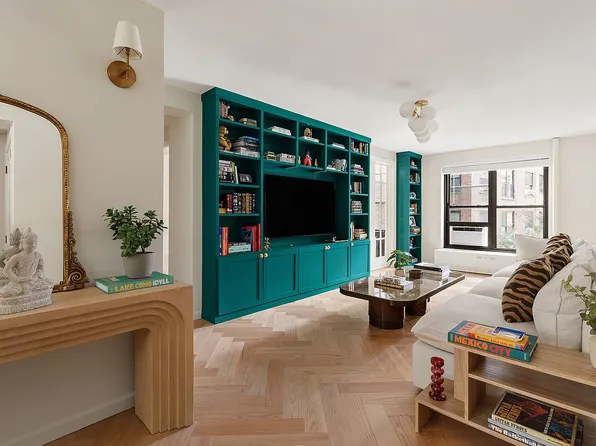 209 Clinton Ave #2BC, Brooklyn, NY 11205