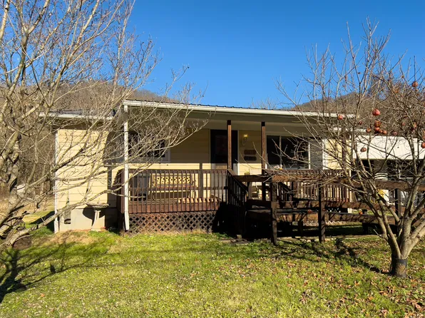 9813 Highway 122, Mc Dowell, KY 41647