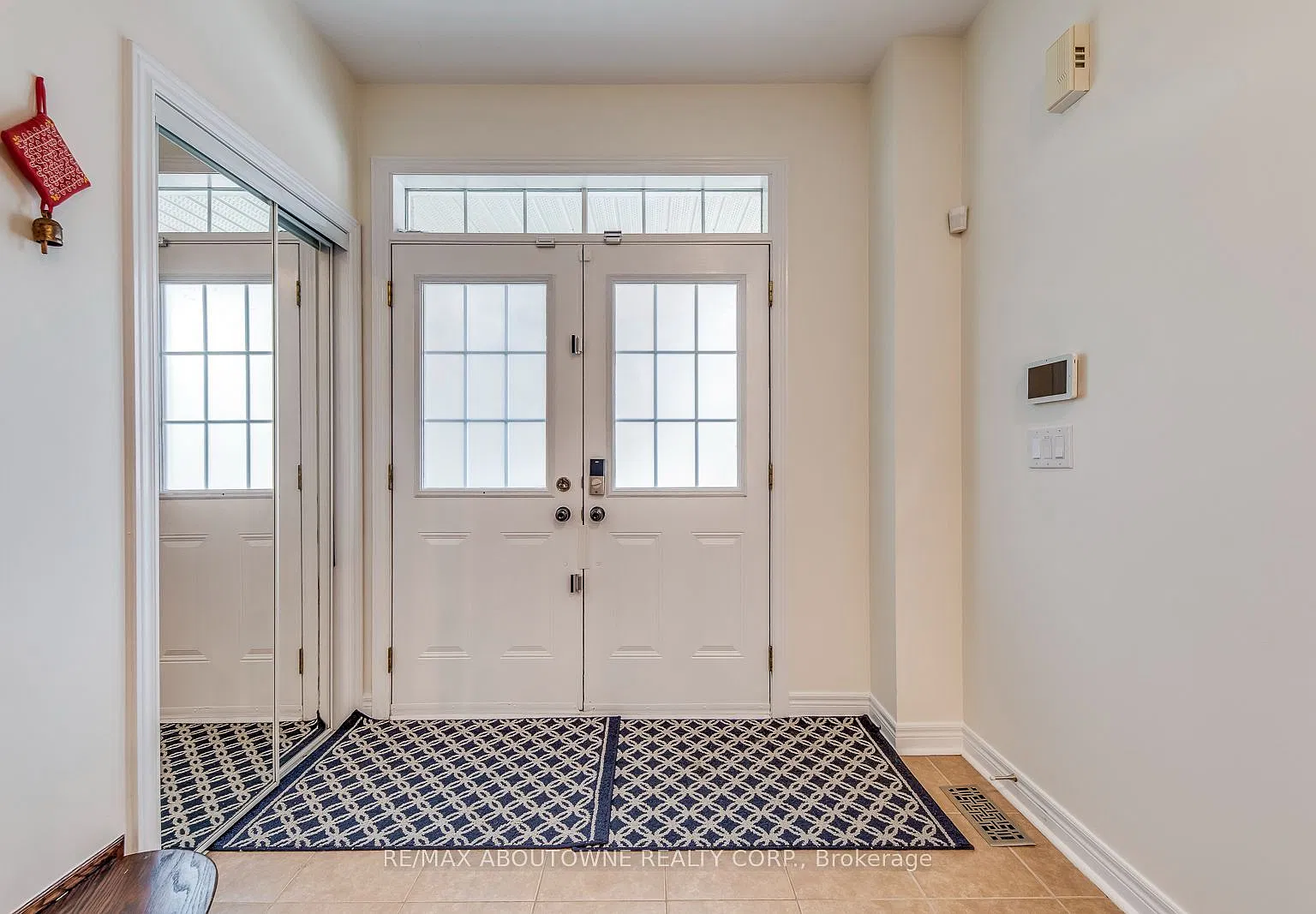 4 bed, $4,490 — Photo 3