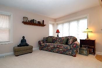 2nd image of 623 N Beverly Ln