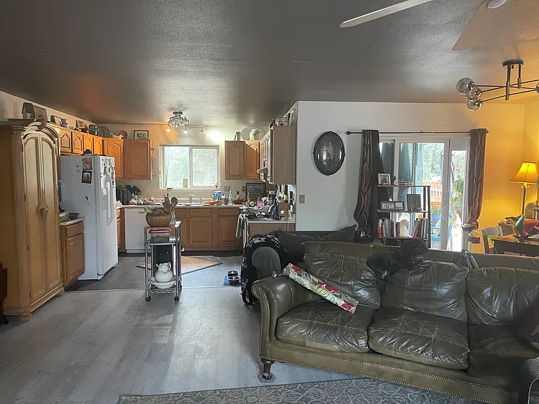 Helm Pl — Photo 9
