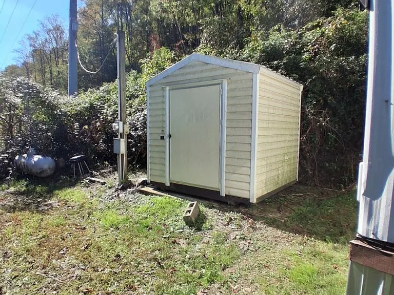 462 Tunnel Mountain Rd — Photo 10