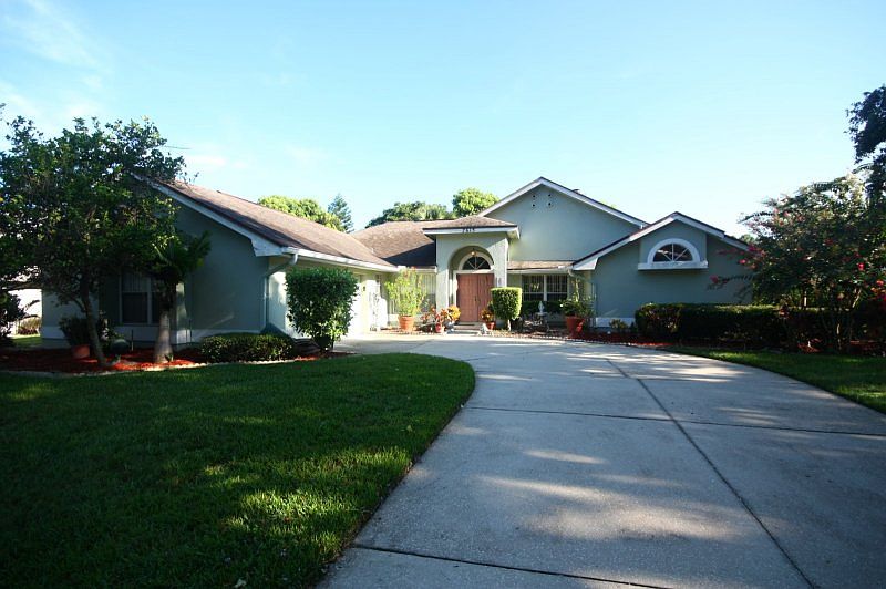 1st image of 7615 Sandstone Dr