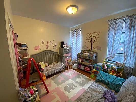 Rented by Mdays Realty | media 38