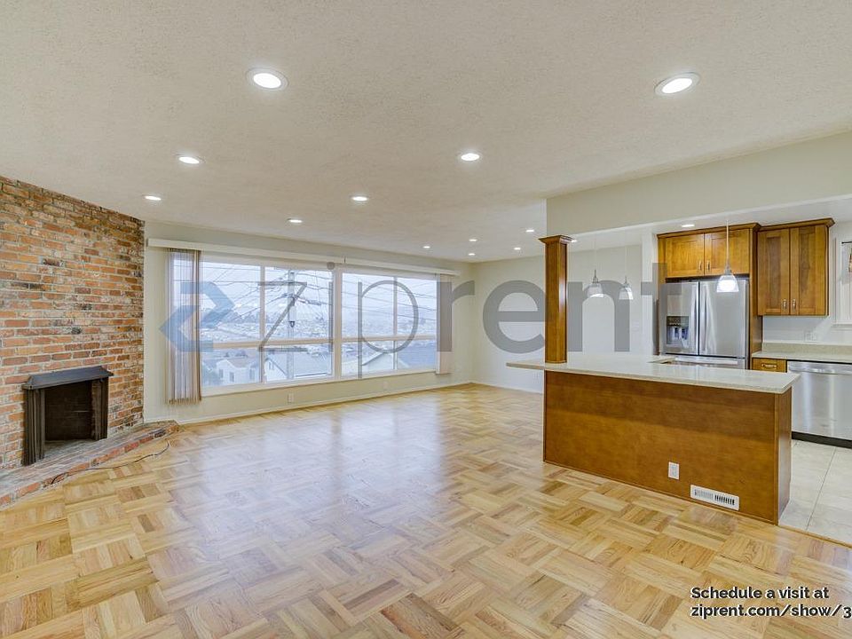 1st image of 160 Belhaven Ave
