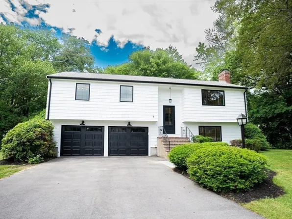 4 Bayberry Rd, Medfield, MA 02052