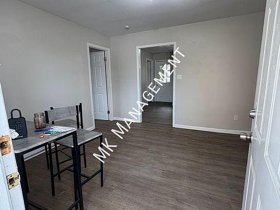 3rd image of 114 N Rebecca Ave #1