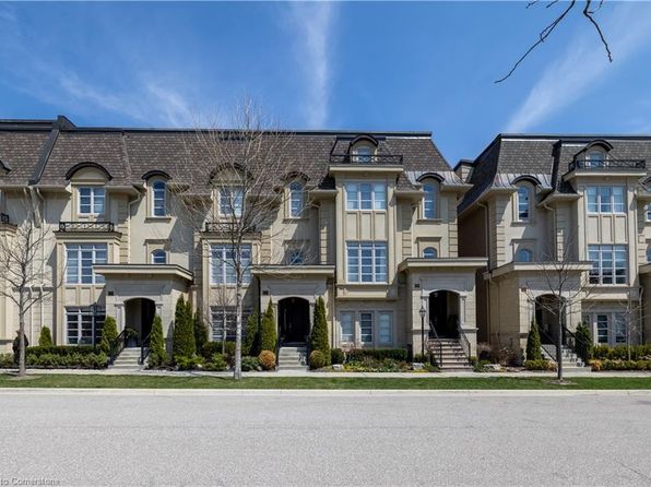 251 Hanover St, Oakville, ON L6K 0H3