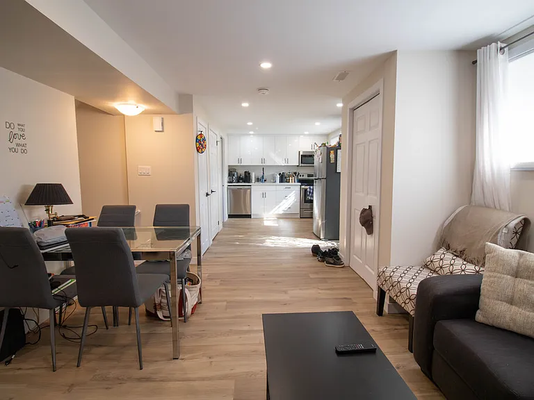 44 Patricia Ave — Photo 7
