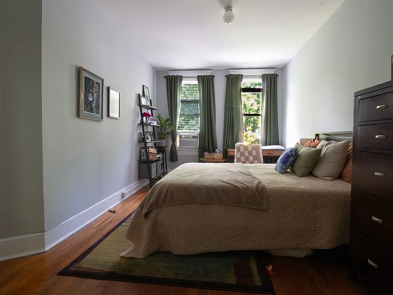 148 Adams St NW — Photo 5