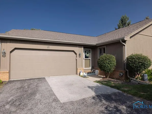 17 Meadowpond Dr, Perrysburg, OH 43551