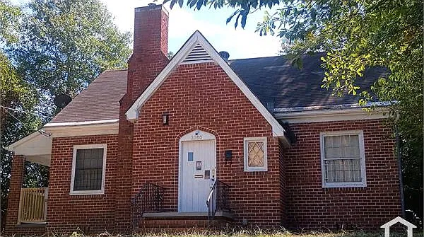 3 bed, $1,200 — Photo 1